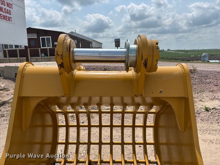image for item NM9926 Bedrock 349 excavator rock bucket