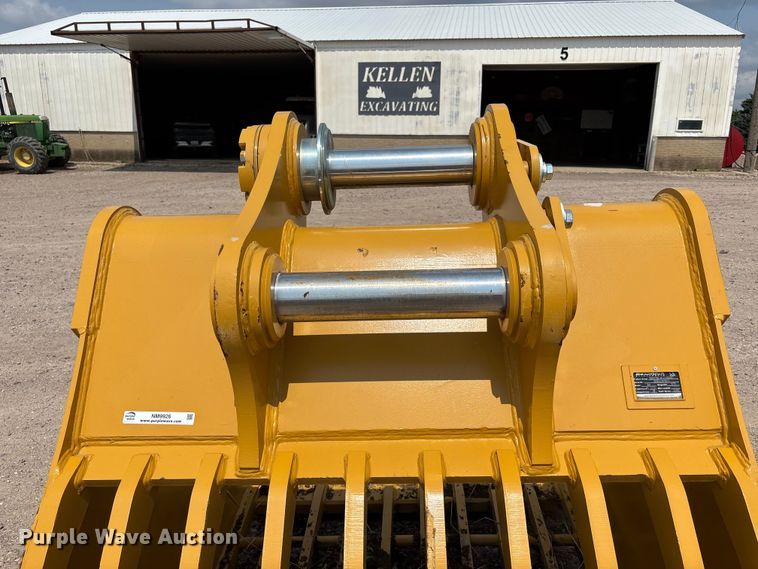 image for item NM9926 Bedrock 349 excavator rock bucket