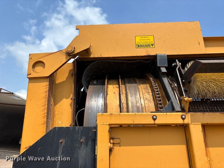 image for item NM9927 2005 Wildcat 516 Cougar trommel screen