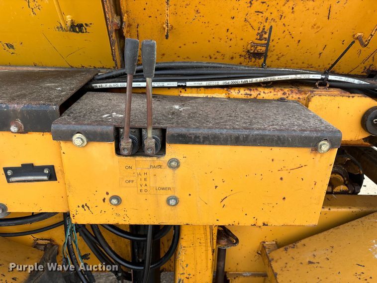 image for item NM9927 2005 Wildcat 516 Cougar trommel screen