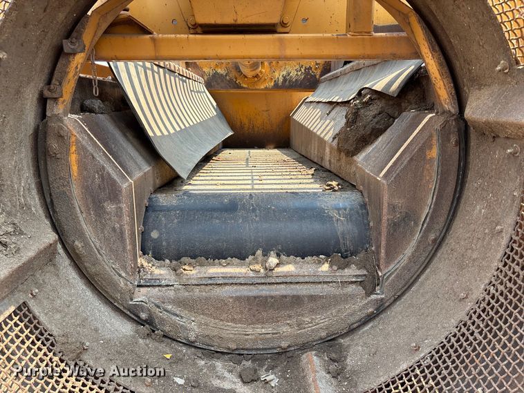 image for item NM9927 2005 Wildcat 516 Cougar trommel screen