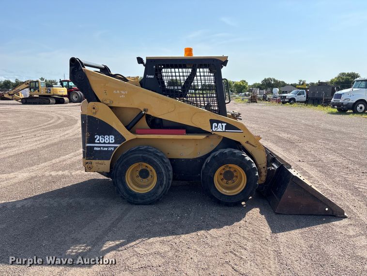 image for item NM9928 2004 Caterpillar 268B skid steer loader