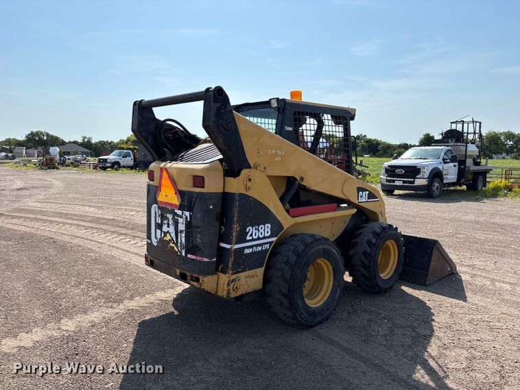image for item NM9928 2004 Caterpillar 268B skid steer loader