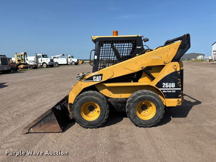 image for item NM9928 2004 Caterpillar 268B skid steer loader