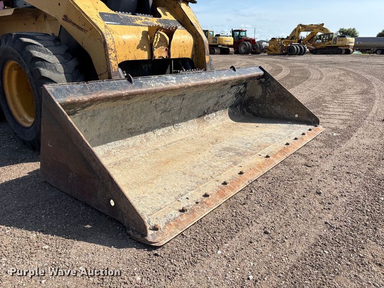image for item NM9928 2004 Caterpillar 268B skid steer loader