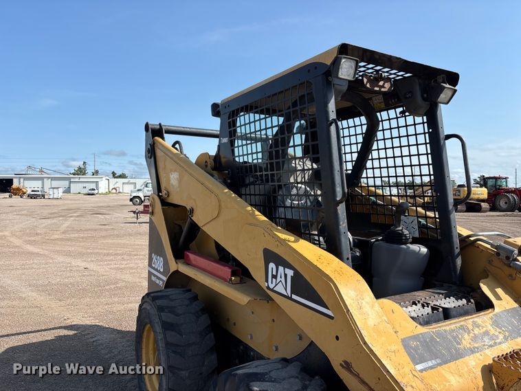 image for item NM9928 2004 Caterpillar 268B skid steer loader