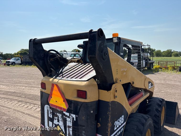 image for item NM9928 2004 Caterpillar 268B skid steer loader