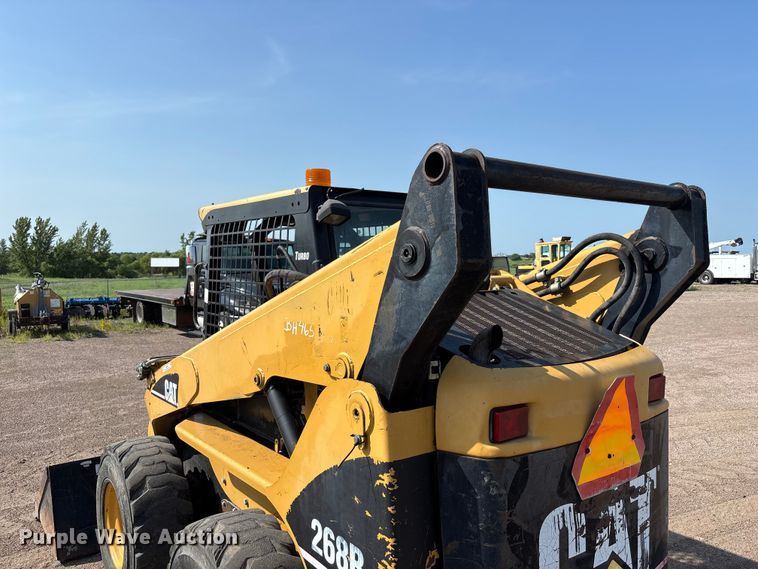 image for item NM9928 2004 Caterpillar 268B skid steer loader