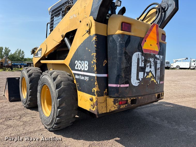 image for item NM9928 2004 Caterpillar 268B skid steer loader