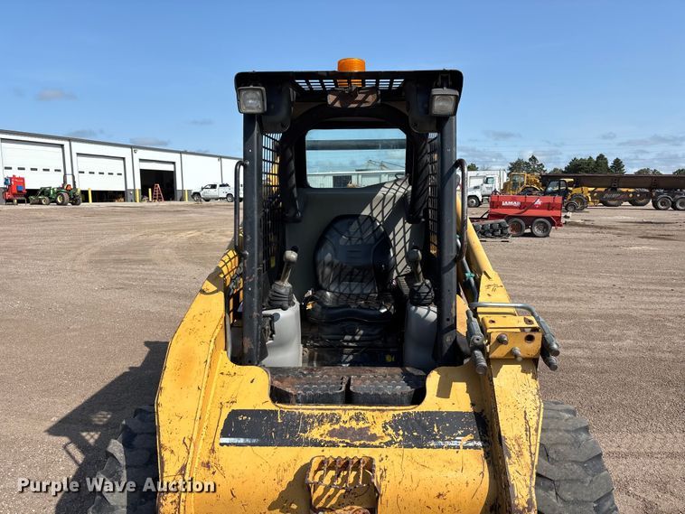 image for item NM9928 2004 Caterpillar 268B skid steer loader