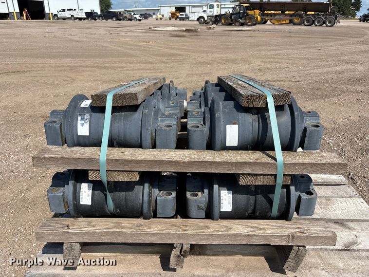 image for item NM9931 (16) Caterpillar  179-1486 track rollers