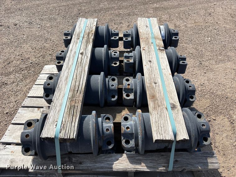image for item NM9931 (16) Caterpillar  179-1486 track rollers