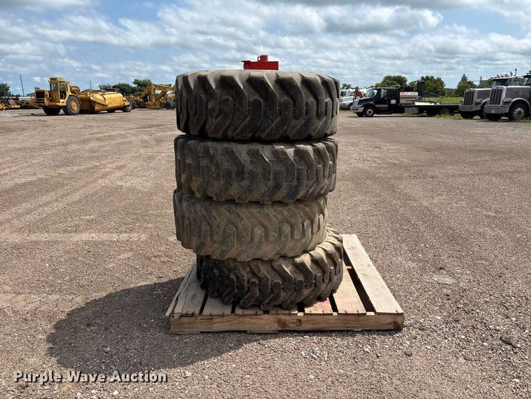 image for item NM9934 (4) 12.5/80-18 tires