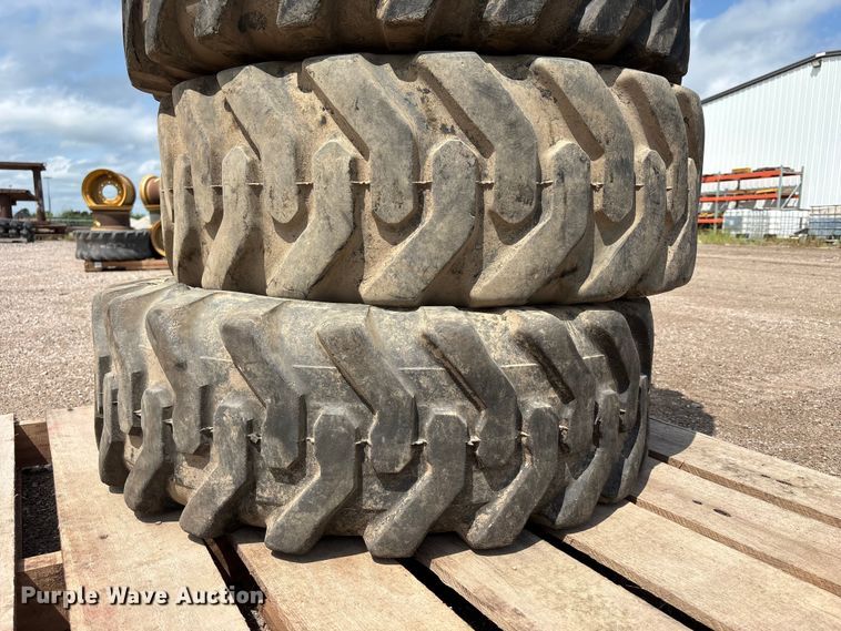 image for item NM9934 (4) 12.5/80-18 tires