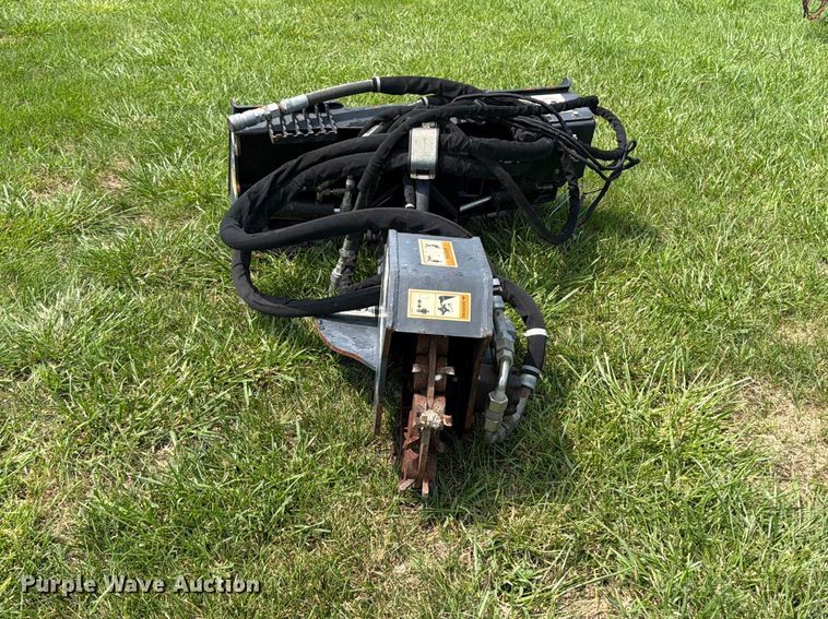 image for item OE9679 Caterpillar SG18 skid steer stump grinder