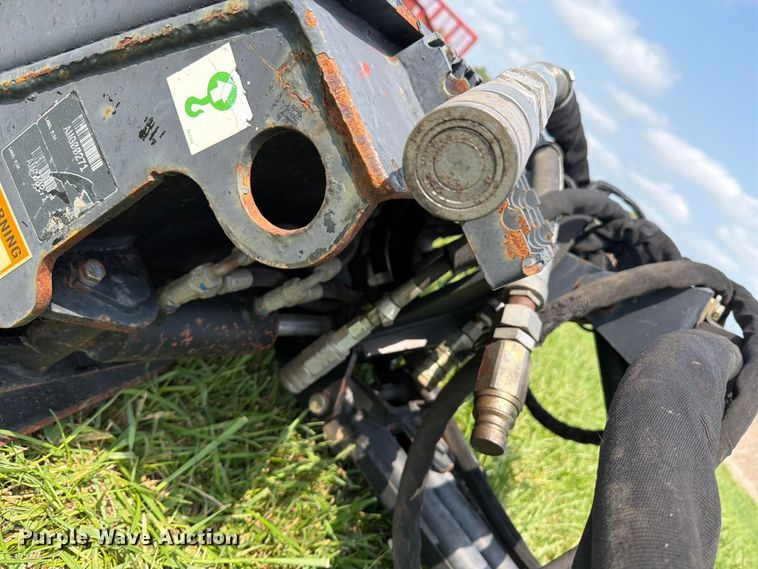 image for item OE9679 Caterpillar SG18 skid steer stump grinder