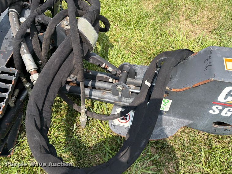 image for item OE9679 Caterpillar SG18 skid steer stump grinder
