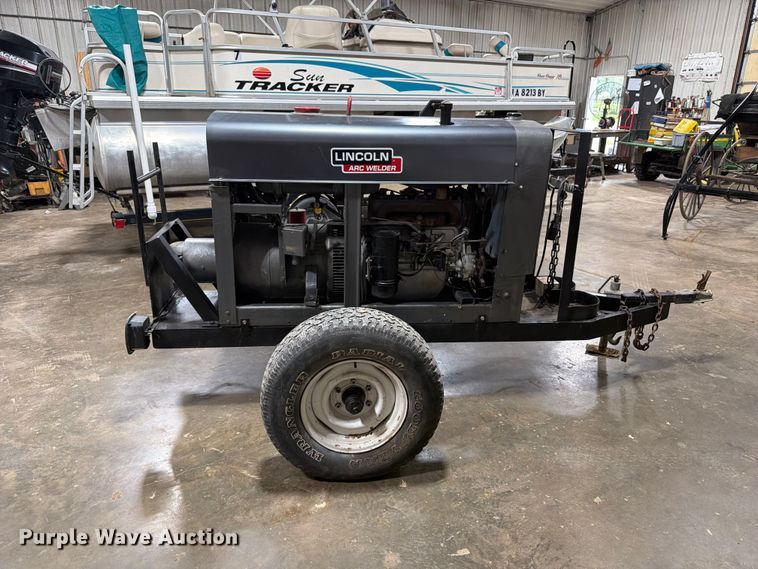 image for item OE9683 Lincoln Electric SA200 welder