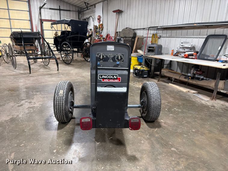 image for item OE9683 Lincoln Electric SA200 welder