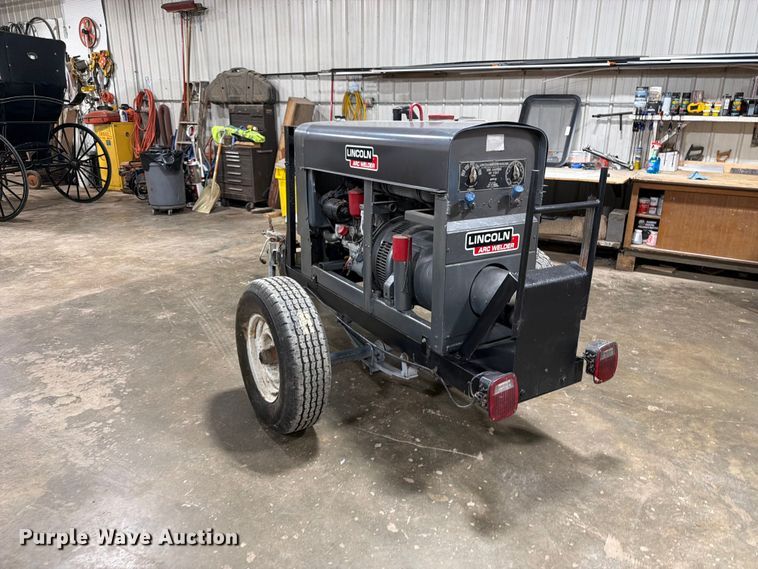 image for item OE9683 Lincoln Electric SA200 welder