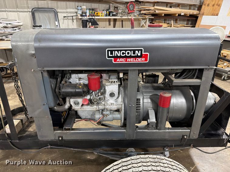 image for item OE9683 Lincoln Electric SA200 welder