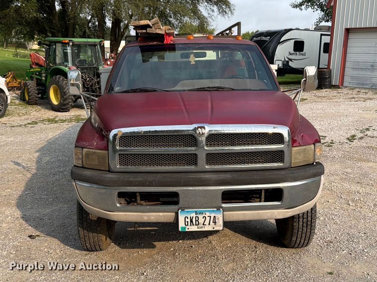 image for item OE9686 1995 Dodge Ram 3500 utility bed pickup truck