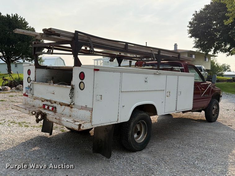 image for item OE9686 1995 Dodge Ram 3500 utility bed pickup truck