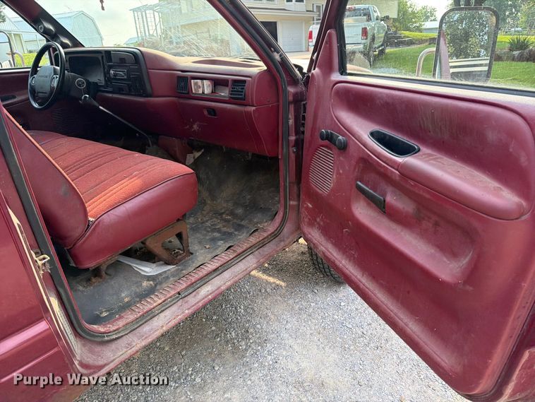 image for item OE9686 1995 Dodge Ram 3500 utility bed pickup truck