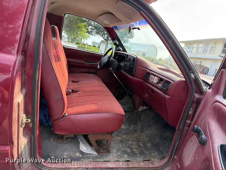 image for item OE9686 1995 Dodge Ram 3500 utility bed pickup truck