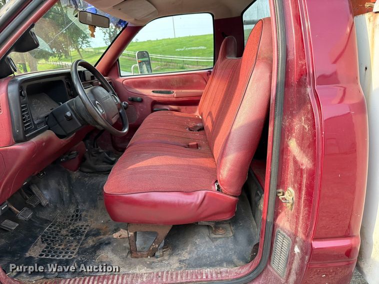 image for item OE9686 1995 Dodge Ram 3500 utility bed pickup truck