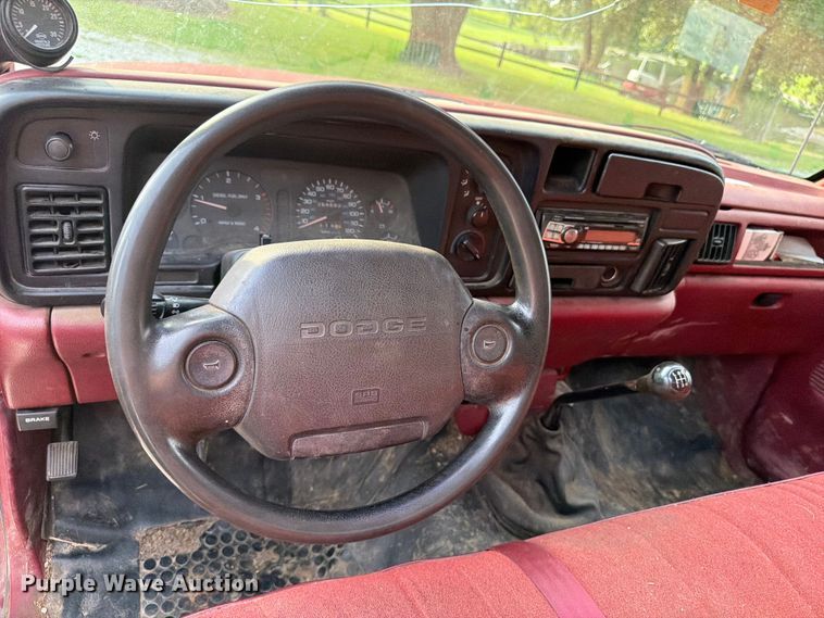 image for item OE9686 1995 Dodge Ram 3500 utility bed pickup truck