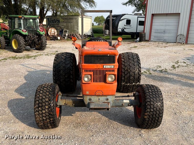 image for item OE9687 Kubota M4050 tractor