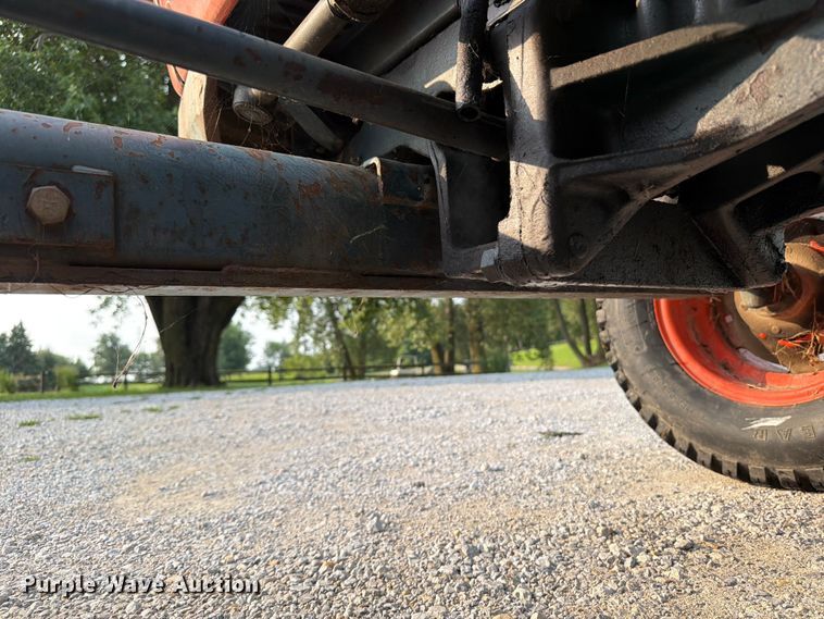 image for item OE9687 Kubota M4050 tractor