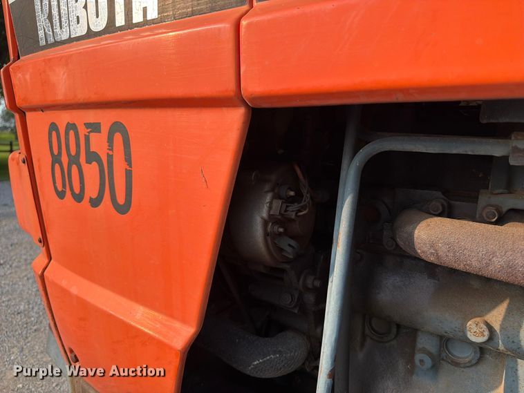 image for item OE9687 Kubota M4050 tractor