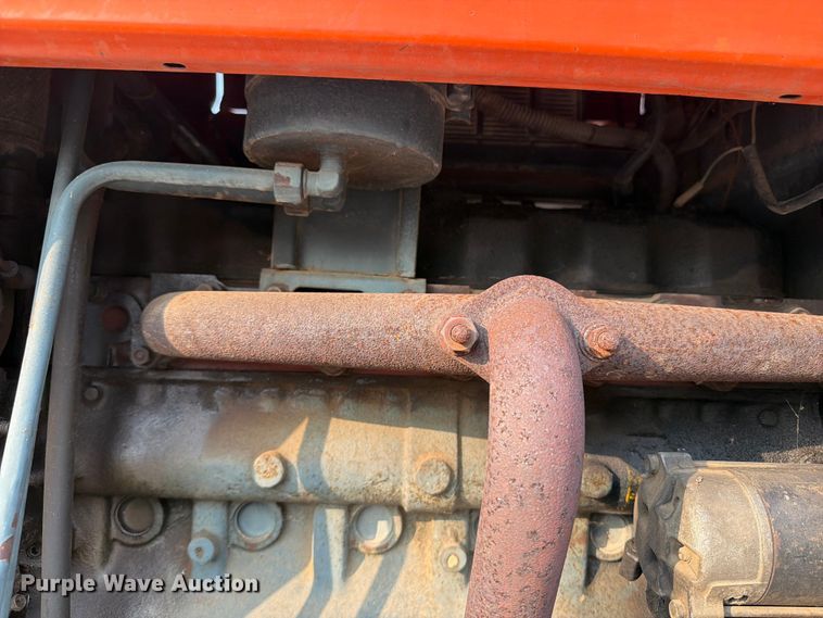 image for item OE9687 Kubota M4050 tractor