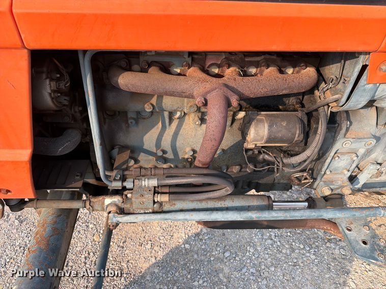 image for item OE9687 Kubota M4050 tractor