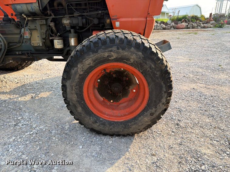 image for item OE9687 Kubota M4050 tractor