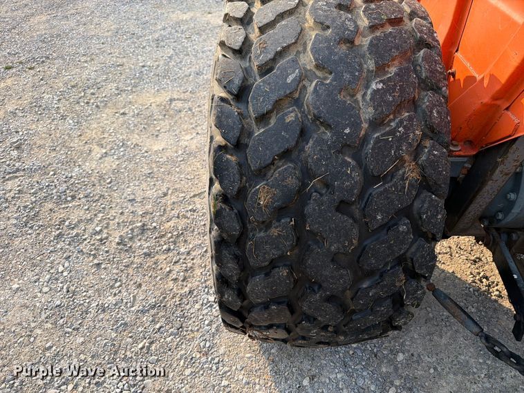 image for item OE9687 Kubota M4050 tractor