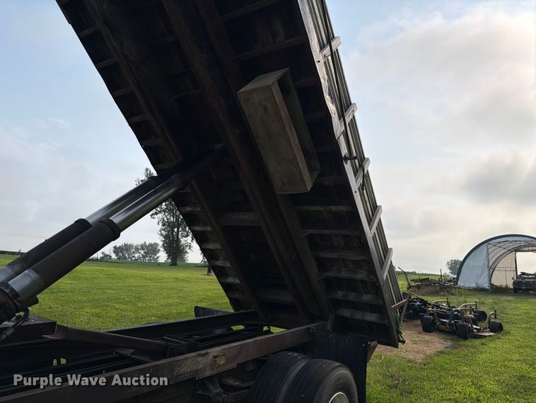 image for item OE9688 1991 Chevrolet Kodiak C5500  dump truck