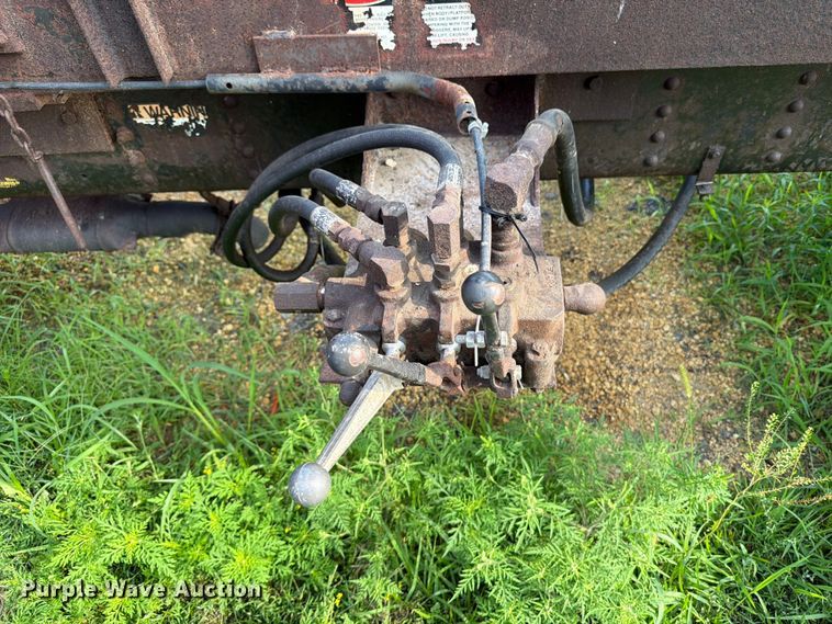 image for item OE9688 1991 Chevrolet Kodiak C5500  dump truck