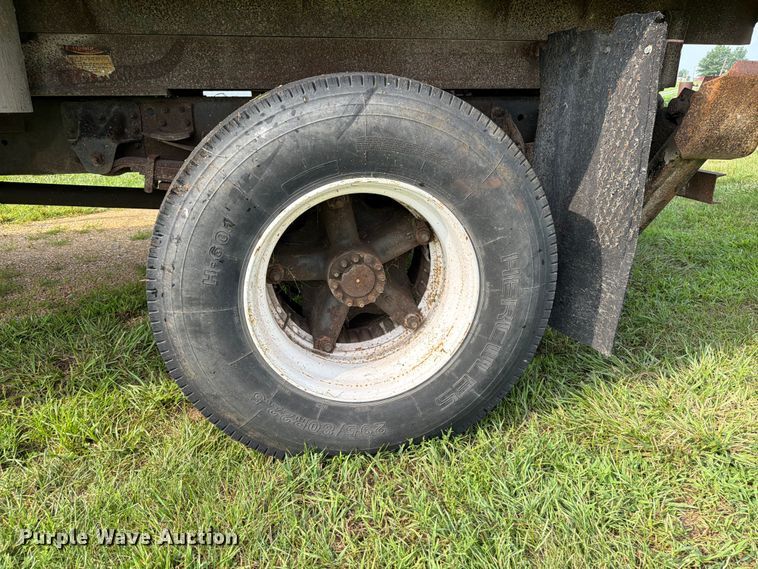 image for item OE9688 1991 Chevrolet Kodiak C5500  dump truck