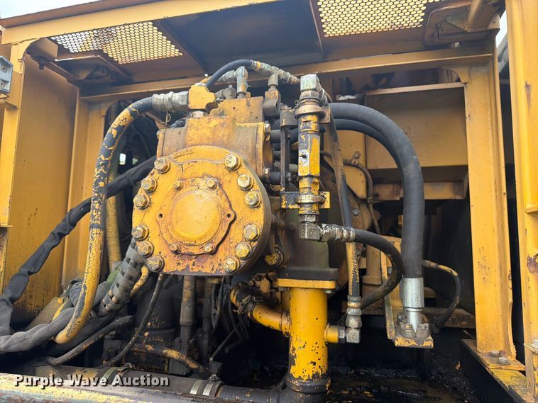 image for item OE9692 1991 Komatsu PC400LC-5L excavator