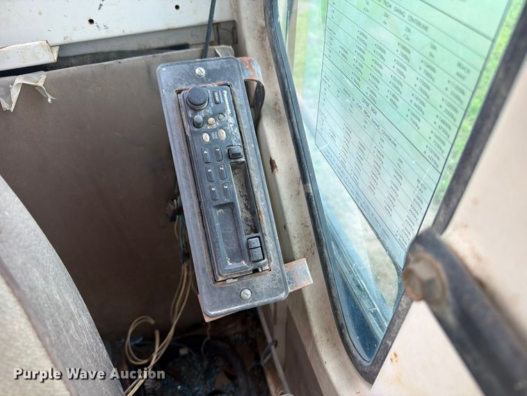 image for item OE9692 1991 Komatsu PC400LC-5L excavator