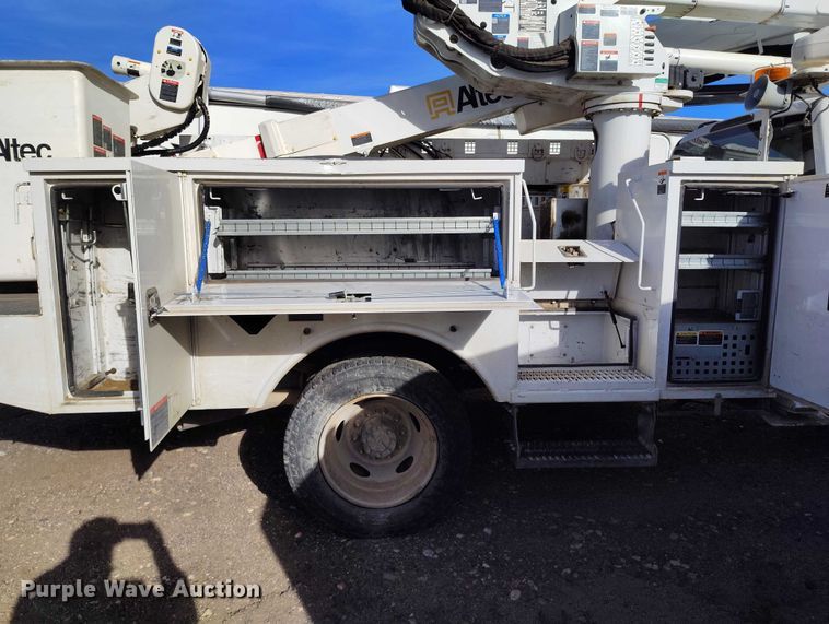 image for item YA2551 2023 Ford F600 Super Duty bucket truck