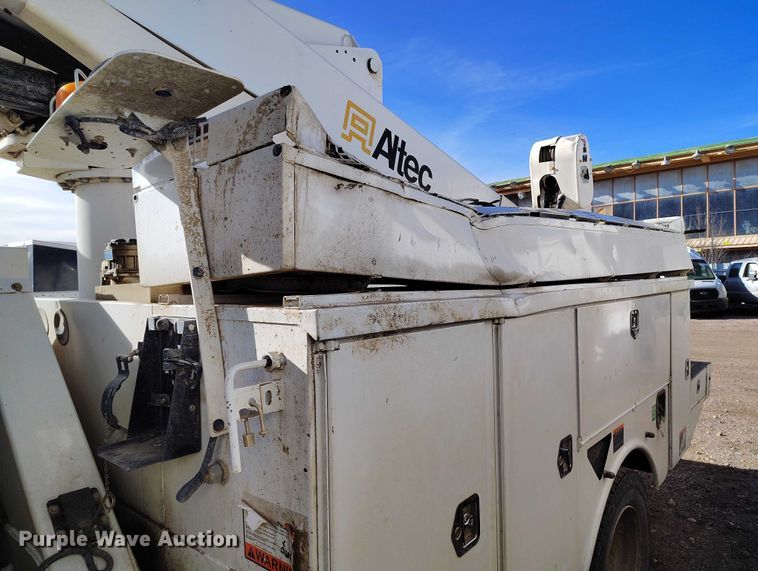 image for item YA2551 2023 Ford F600 Super Duty bucket truck