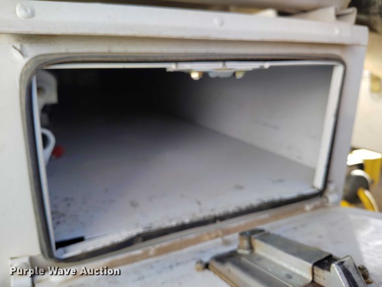 image for item YA2551 2023 Ford F600 Super Duty bucket truck