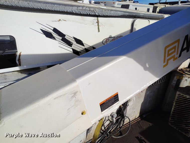 image for item YA2551 2023 Ford F600 Super Duty bucket truck