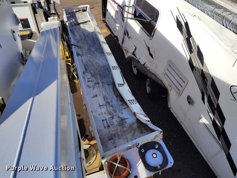 image for item YA2551 2023 Ford F600 Super Duty bucket truck