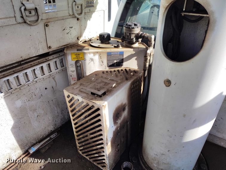 image for item YA2551 2023 Ford F600 Super Duty bucket truck