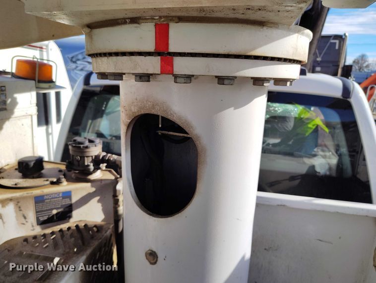 image for item YA2551 2023 Ford F600 Super Duty bucket truck